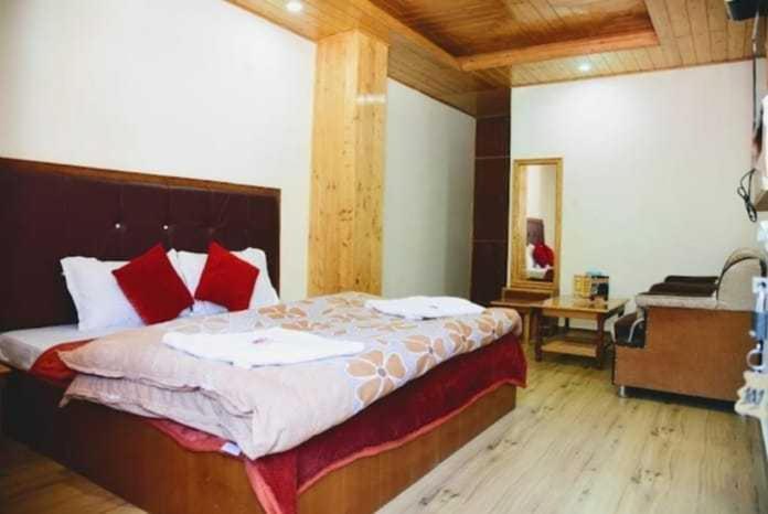 Himalayan Palace Hotel Manali  Exterior photo